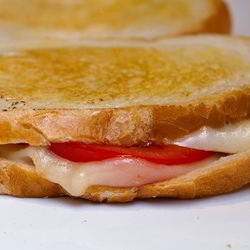 Рецепт Горячего бутерброда на сковороде