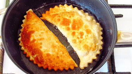 Рецепт чебуреков на кефире с мясом