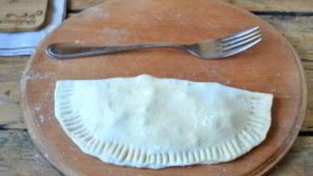 Рецепт чебуреков с грибами и сыром