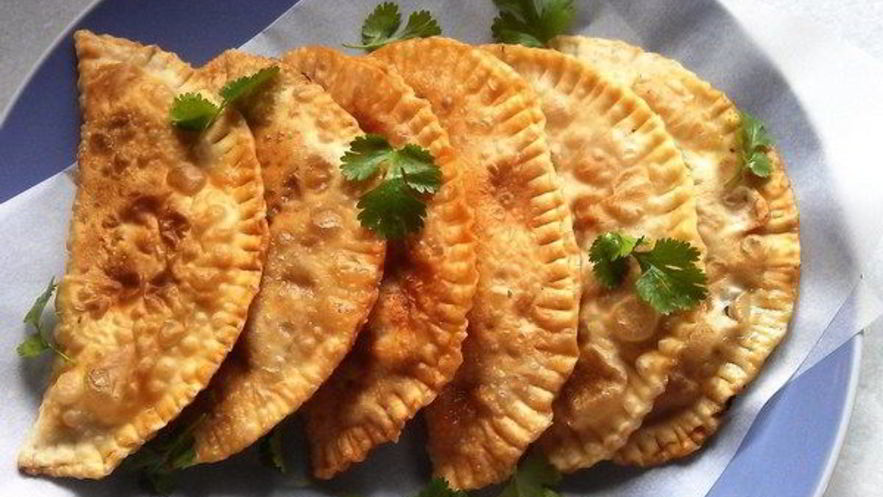 Рецепт чебуреков со свининой по-домашнему