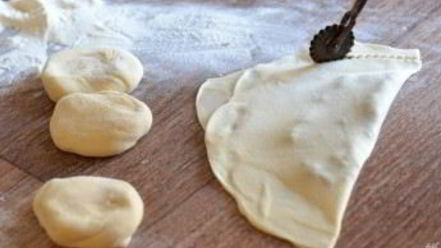 Рецепт чебуреков сырных