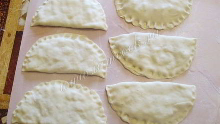 Рецепт чебуреков в мультиварке