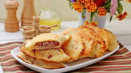 Рецепт домашних чебуреков на кефире