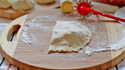 Рецепт домашних чебуреков на кефире