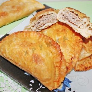 Рецепт Крымских чебуреков из слоеного теста