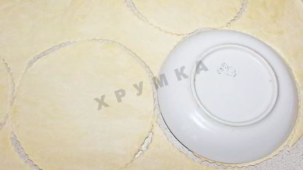 Рецепт крымских чебуреков из слоеного теста