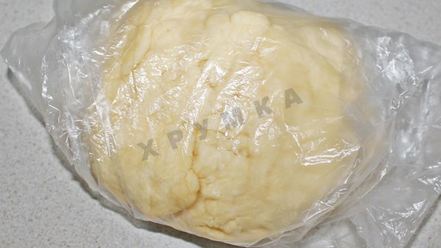 Рецепт крымских чебуреков из слоеного теста