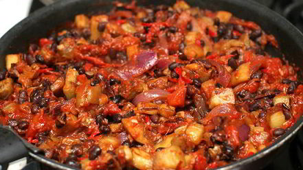 Рецепт чили из черной фасоли и баклажан