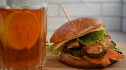 Рецепт чизбургера с курицей и домашней булочкой