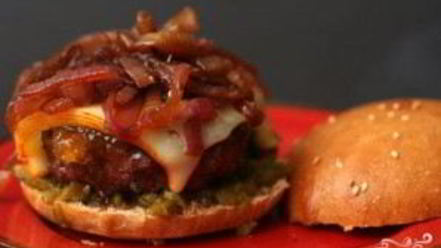 Рецепт чизбургера с луковым джемом