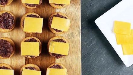 Рецепт канапе чизбургер