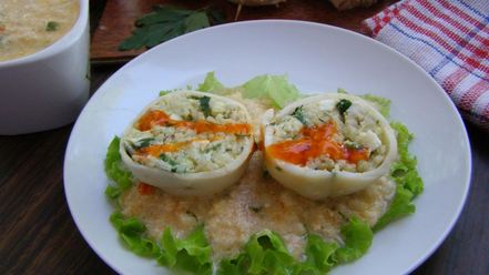 Рецепт фаршированных кальмаров с рисом и яйцом