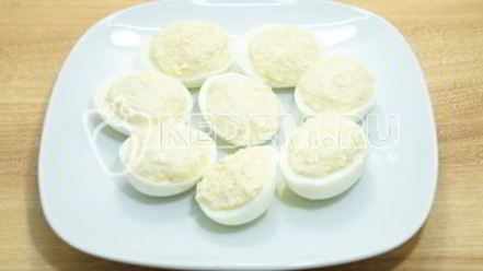 Рецепт фаршированных яиц дед мороз