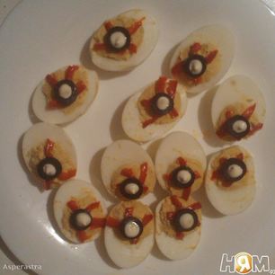 Рецепт Фаршированных яиц Глаза монстра