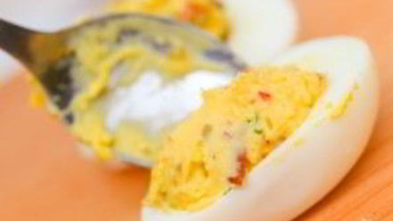 Рецепт фаршированных яиц с авокадо