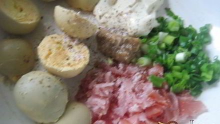 Рецепт фаршированных яиц с беконом