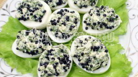 Рецепт фаршированных яиц с икорно-горчичной начинкой
