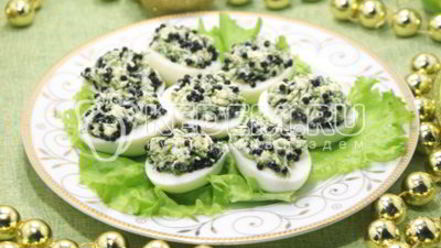 Рецепт фаршированных яиц с икорно-горчичной начинкой