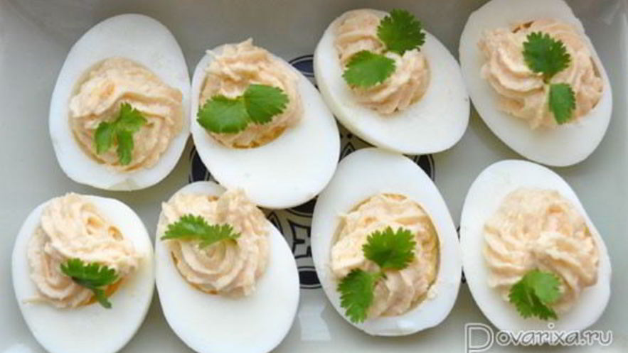 Рецепт фаршированных яиц с икрой трески, минтая