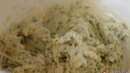 Рецепт фаршированных яиц с мягким творогом и лососевой пастой