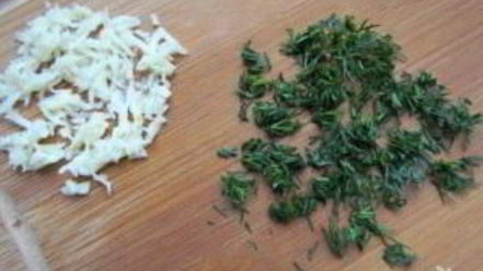 Рецепт фаршированных яиц со шпротами и красной икрой