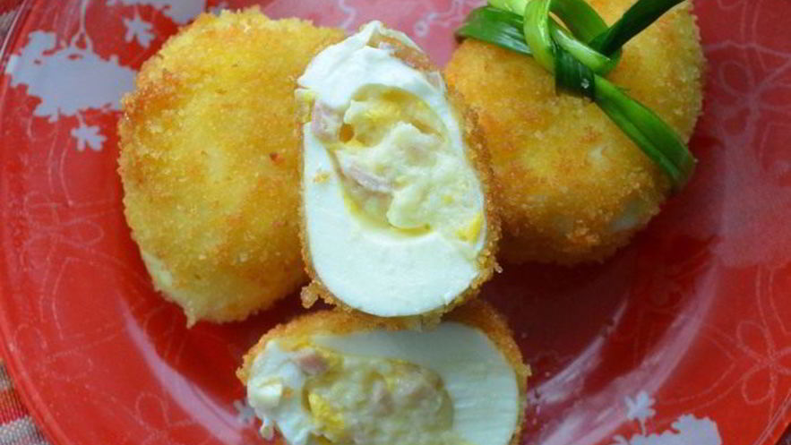 Рецепт фаршированных яиц в сухарях