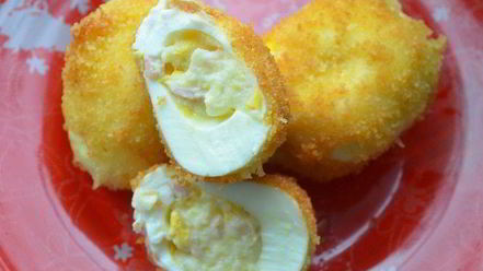 Рецепт фаршированных яиц в сухарях