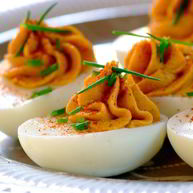 Рецепт Пикантных фаршированных яиц