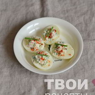 Рецепт Яиц, фаршированных крабовым салатом