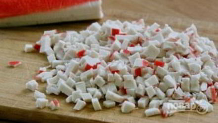 Рецепт яиц, фаршированных крабовыми палочками и огурцом