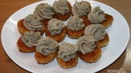 Рецепт яиц, фаршированных куриной печенью