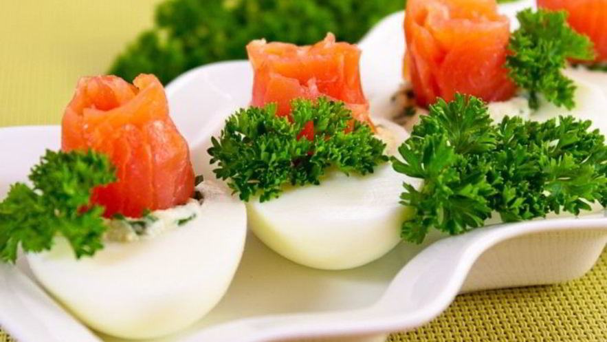 Рецепт яиц, фаршированных семгой