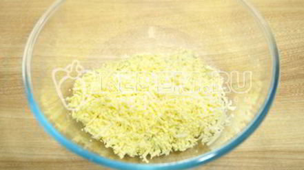 Рецепт яиц, фаршированных свеклой и орехами