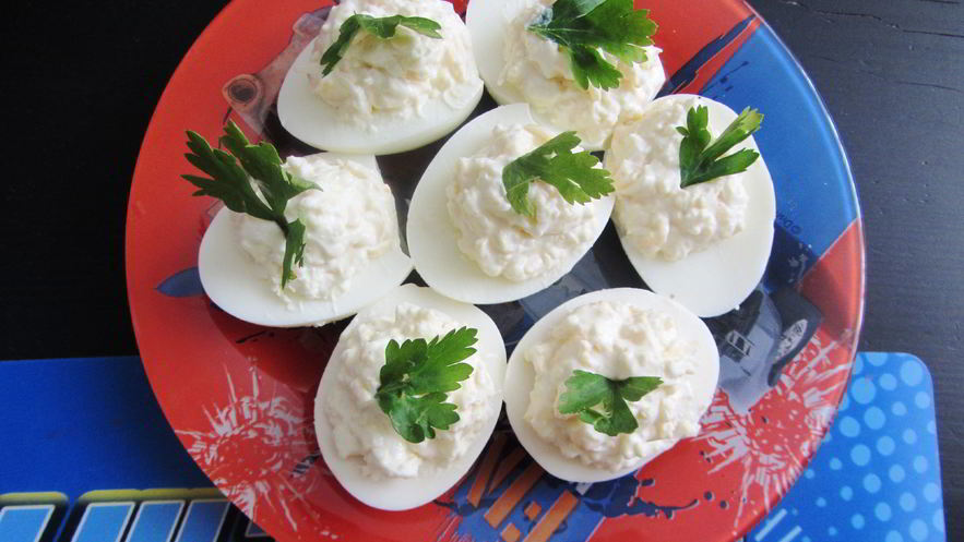 Рецепт яиц, фаршированных сырным кремом