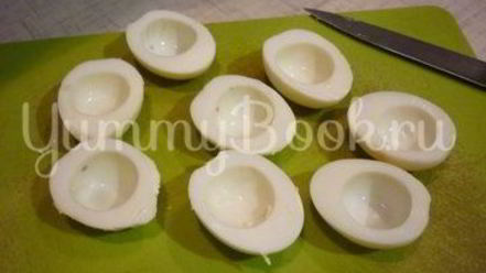 Рецепт яиц, фаршированных тунцом и свежим огурцом