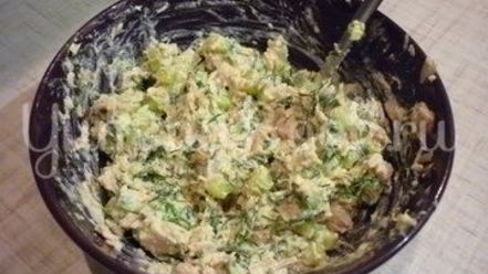 Рецепт яиц, фаршированных тунцом и свежим огурцом