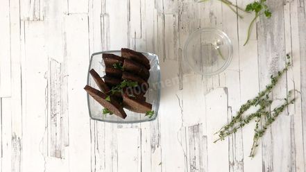 Рецепт гренков из черного хлеба с чесноком