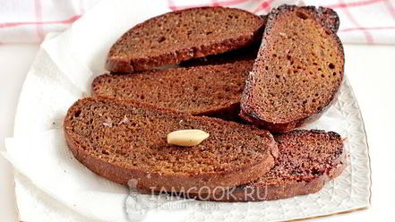 Рецепт гренков из черного хлеба с сыром и яйцом