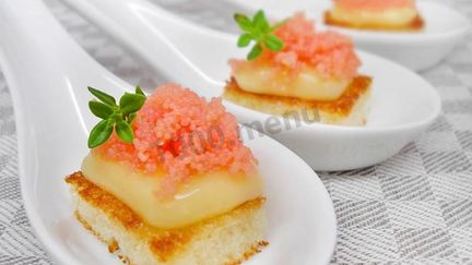 Рецепт Гренков с красной икрой мойвы