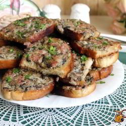 Рецепт Гренков с мясным фаршем и шампиньонами