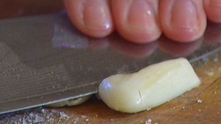 Рецепт гренков с селедочным маслом