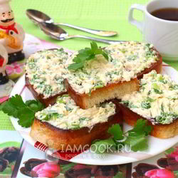 Рецепт Гренков с сыром и луком на сковороде