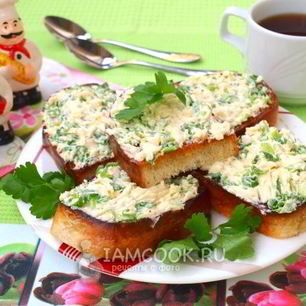 Рецепт Гренков с сыром и луком на сковороде