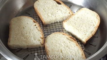 Рецепт гренков с сыром и луком на сковороде