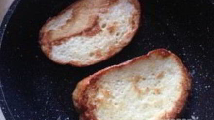 Рецепт гренков с сыром на завтрак