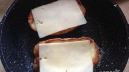 Рецепт гренков с сыром на завтрак