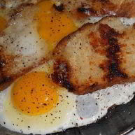 Рецепт Гренков с яйцом и сыром пармезан