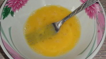 Рецепт гренков с яйцом и сыром