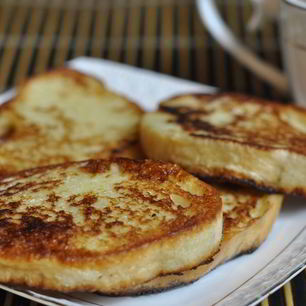 Рецепт Гренков с яйцом на сковороде