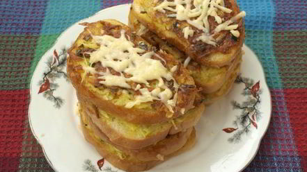 Рецепт картофельных гренков с сыром